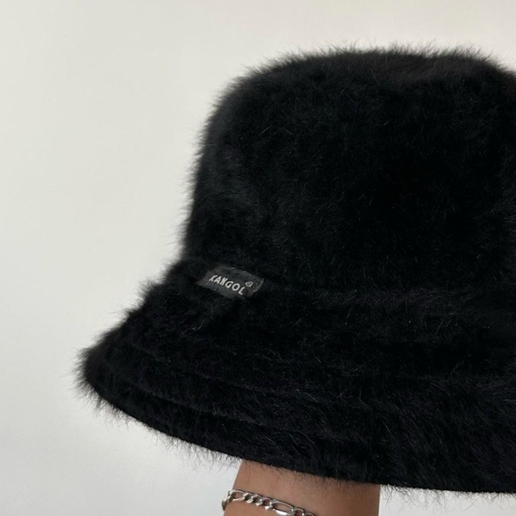 VINTAGE 90S KANGOL 'FURGORA' BLACK ANGORA FUR BUCKET HAT FALL/WINTER-Regular Fit - Picture 5 of 10